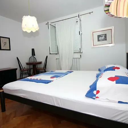 3 Bedroom With Pool In Tisno