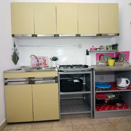 Apartment 3 Bedroom With Pool In