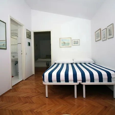 3 Bedroom With Pool In Apartment *